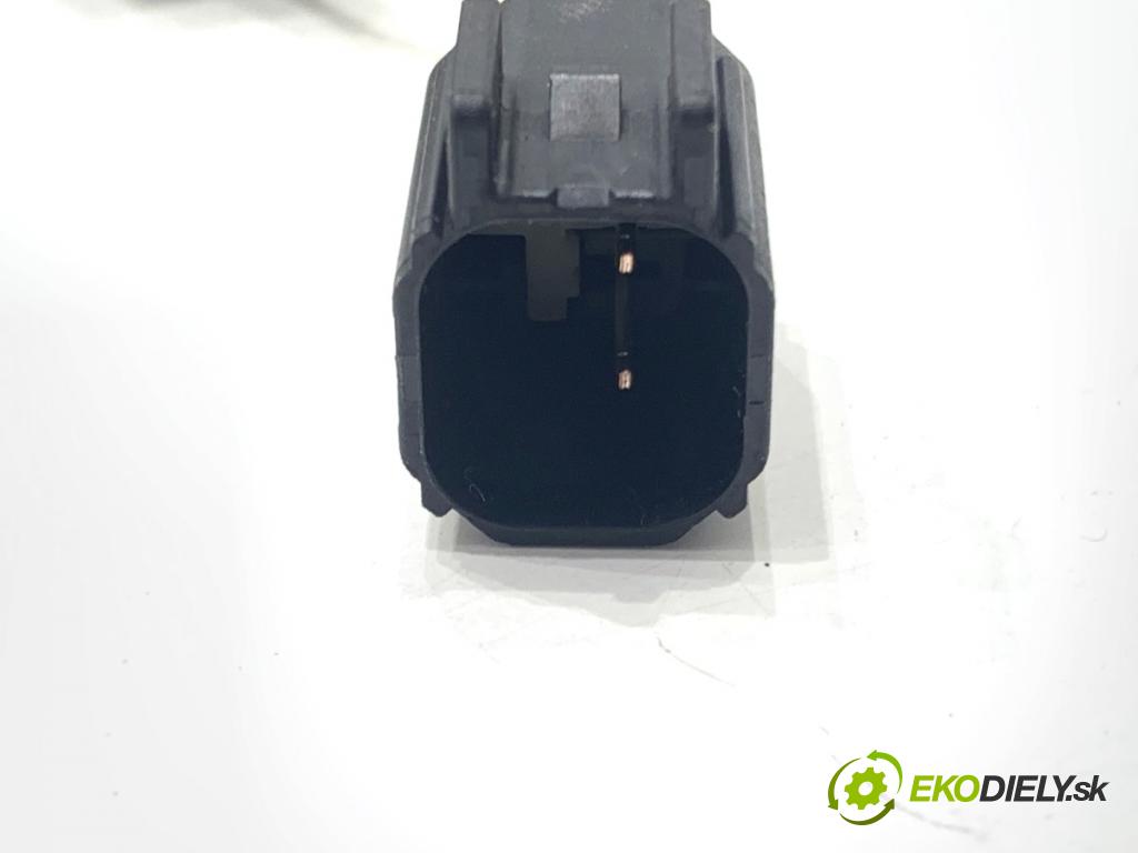 FORD USA ESCAPE III  2017 179 kW 2.0 179 kW [242 KM] 2017 - 2018 1983 Snímač zamok dverí ľavy G154-S406A77-AC