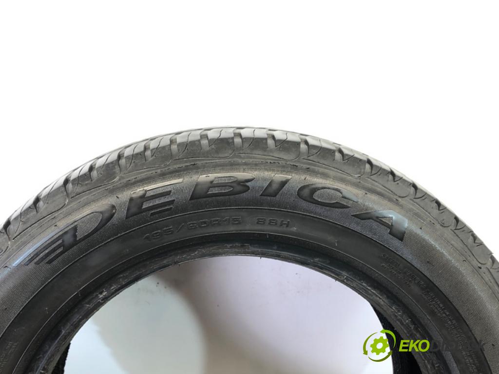 --- ---      PNEUMATIKA: 2X 195/60 15" DĘBICA