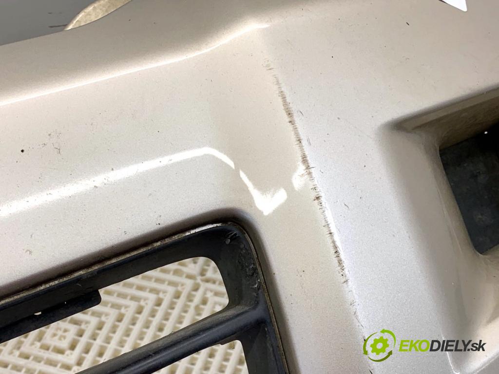 TOYOTA LAND CRUISER J12 samochód terenowy zamknięty 2006 127 kW 3.0 D-4D (KDJ120, KDJ125, KDJ121) 2982 nárazník přední část  (Klika dveří ostatní)