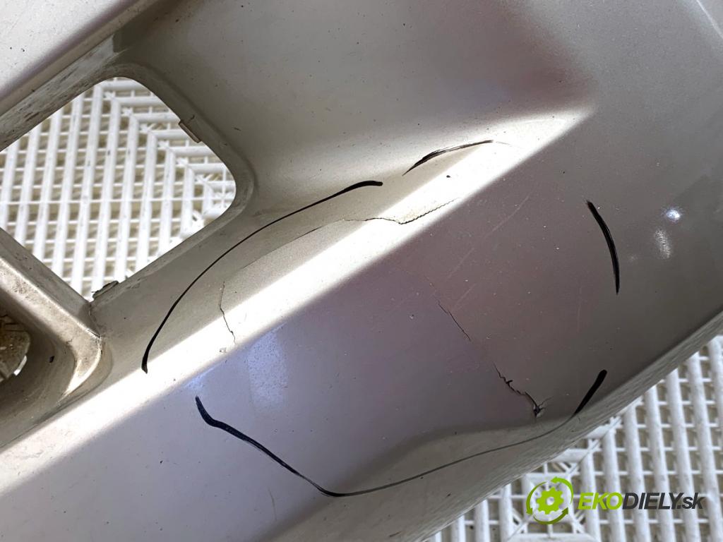 TOYOTA LAND CRUISER J12 samochód terenowy zamknięty 2006 127 kW 3.0 D-4D (KDJ120, KDJ125, KDJ121) 2982 nárazník přední část  (Klika dveří ostatní)