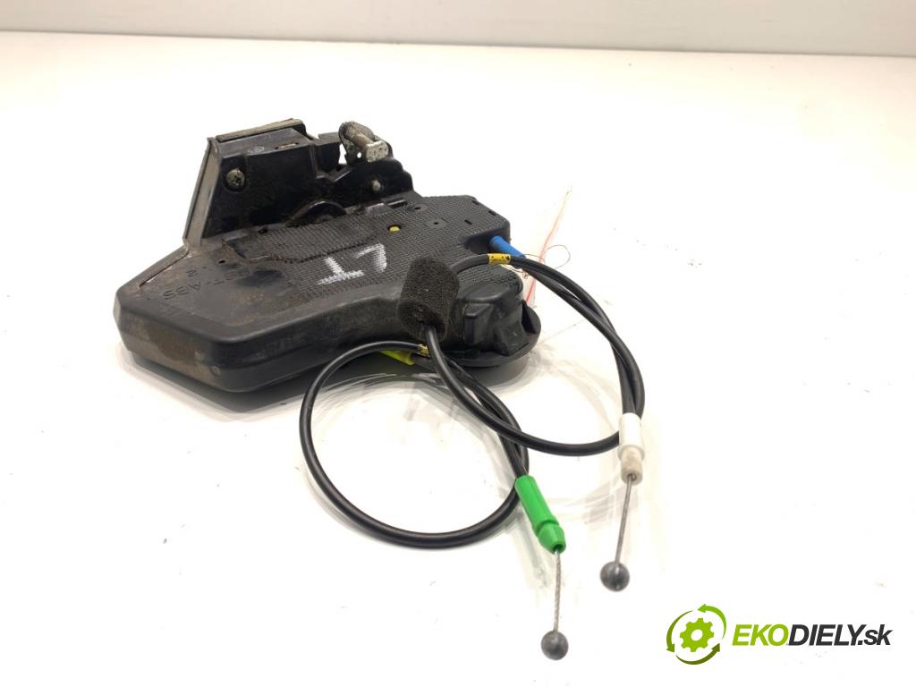 TOYOTA LAND CRUISER J12 samochód terenowy zamknięty 2006 127 kW 3.0 D-4D (KDJ120, KDJ125, KDJ121) 2982 zámok dveře levý zadní část