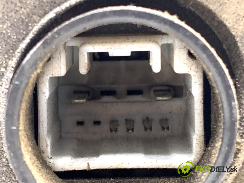 TOYOTA LAND CRUISER J12 samochód terenowy zamknięty 2006 127 kW 3.0 D-4D (KDJ120, KDJ125, KDJ121) 2982 zámok dveří zadní část