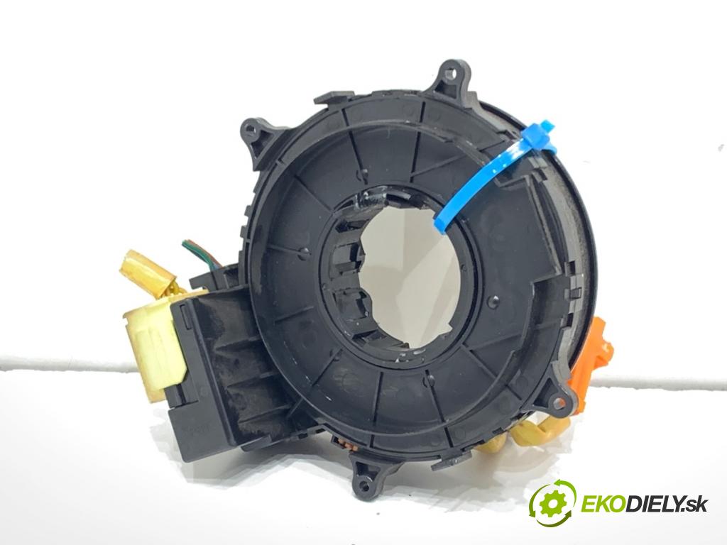 TOYOTA LAND CRUISER J12 samochód terenowy zamknięty 2006 127 kW 3.0 D-4D (KDJ120, KDJ125, KDJ121) 2982 kroužek slimák airbag  (Airbag)