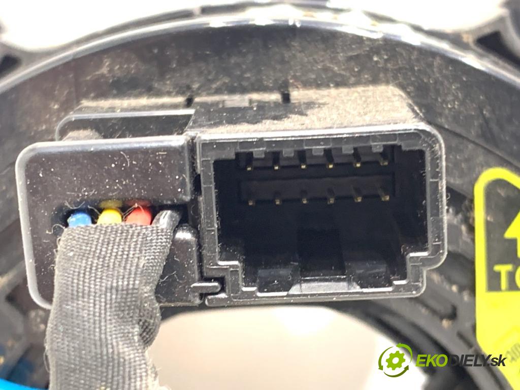 TOYOTA LAND CRUISER J12 samochód terenowy zamknięty 2006 127 kW 3.0 D-4D (KDJ120, KDJ125, KDJ121) 2982 kroužek slimák airbag  (Airbag)