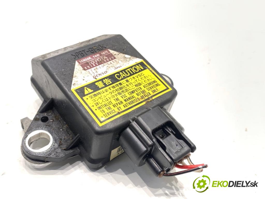 TOYOTA LAND CRUISER J12 samochód terenowy zamknięty 2006 127 kW 3.0 D-4D (KDJ120, KDJ125, KDJ121) 2982 snímač ESP 89183-60020