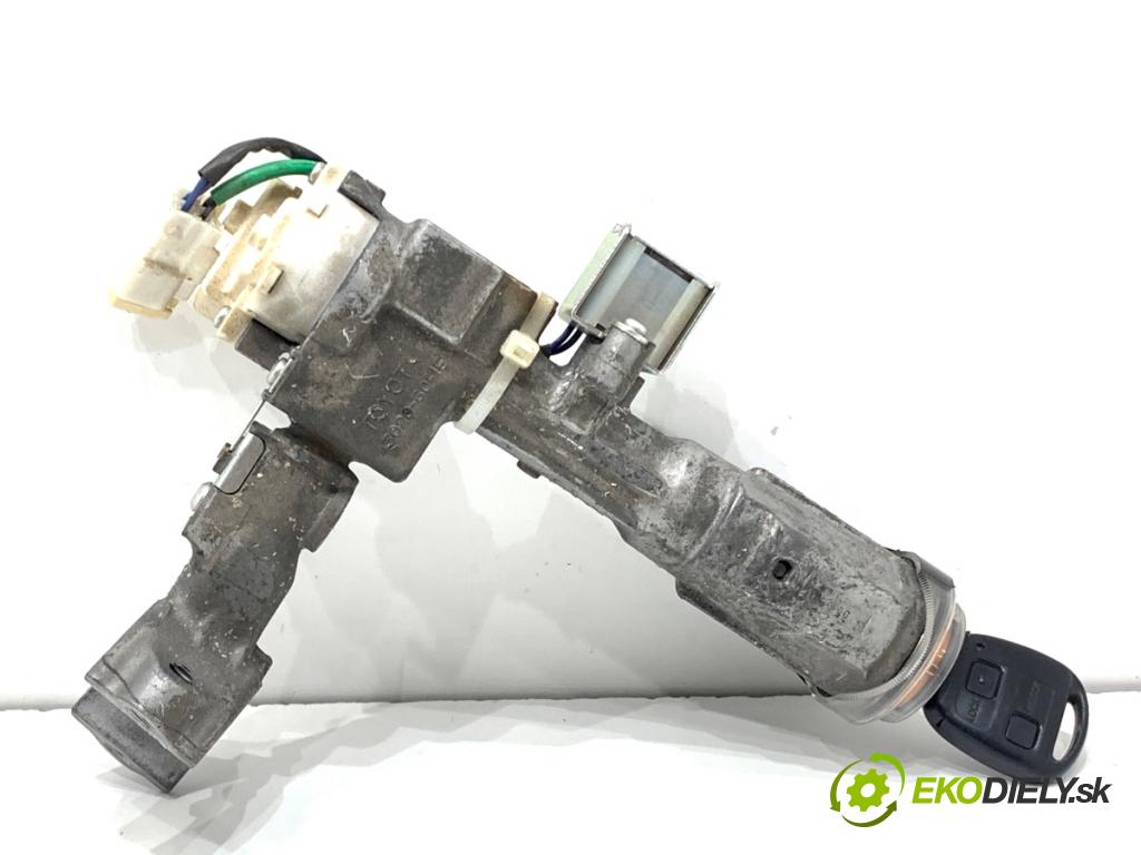 TOYOTA LAND CRUISER J12 samochód terenowy zamknięty 2006 127 kW 3.0 D-4D (KDJ120, KDJ125, KDJ121) 2982 spínačka 45020-60-15 (Spínací skříňka)