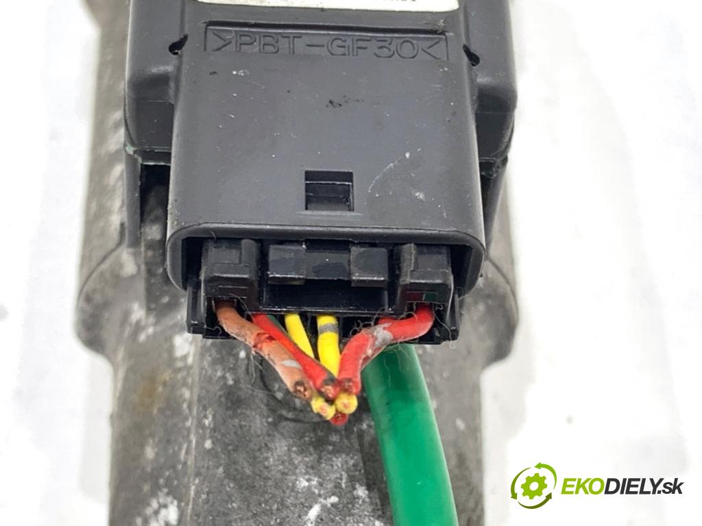 TOYOTA LAND CRUISER J12 samochód terenowy zamknięty 2006 127 kW 3.0 D-4D (KDJ120, KDJ125, KDJ121) 2982 spínačka 45020-60-15 (Spínací skříňka)