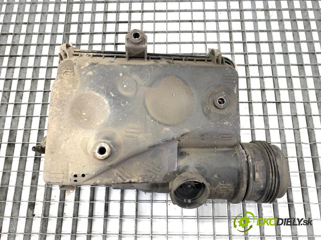 TOYOTA LAND CRUISER J12 samochód terenowy zamknięty 2006 127 kW 3.0 D-4D (KDJ120, KDJ125, KDJ121) 2982 obal filtra vzduchu 17893-30020 (Kryt vzduchového filtru)