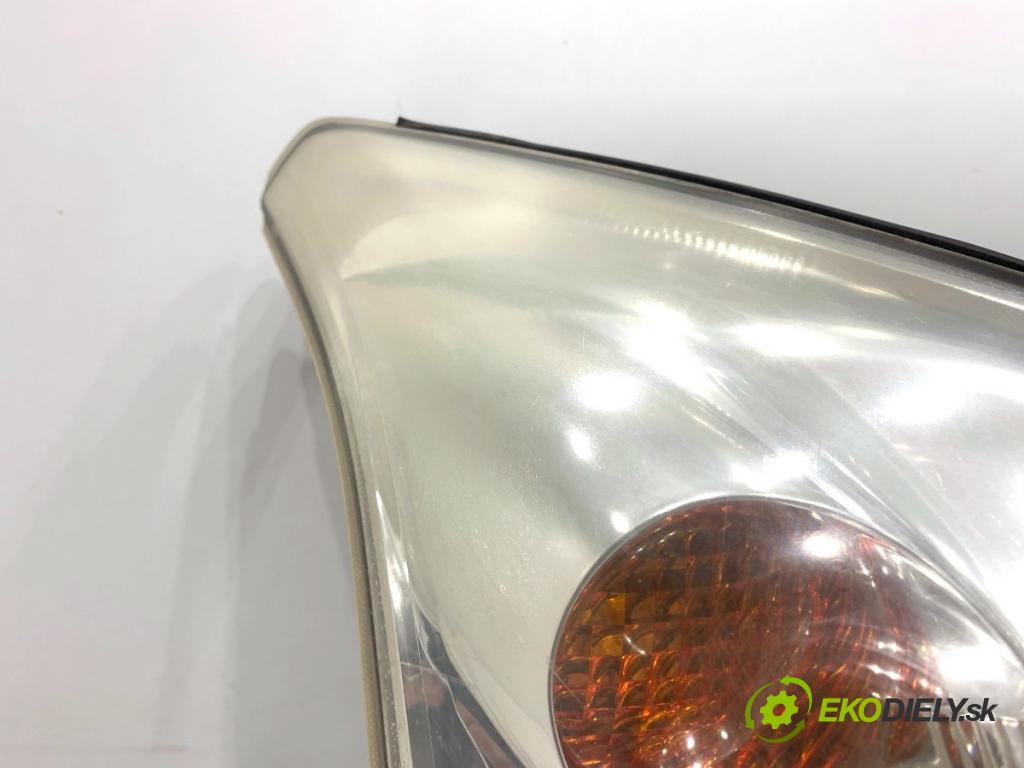 TOYOTA LAND CRUISER J12 samochód terenowy zamknięty 2006 127 kW 3.0 D-4D (KDJ120, KDJ125, KDJ121) 2982 světlomet levý přední část