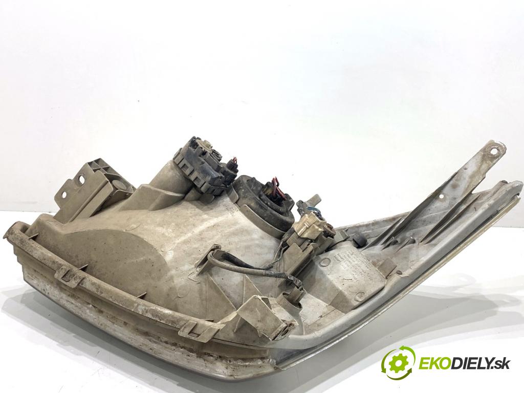 TOYOTA LAND CRUISER J12 samochód terenowy zamknięty 2006 127 kW 3.0 D-4D (KDJ120, KDJ125, KDJ121) 2982 světlomet levý přední část