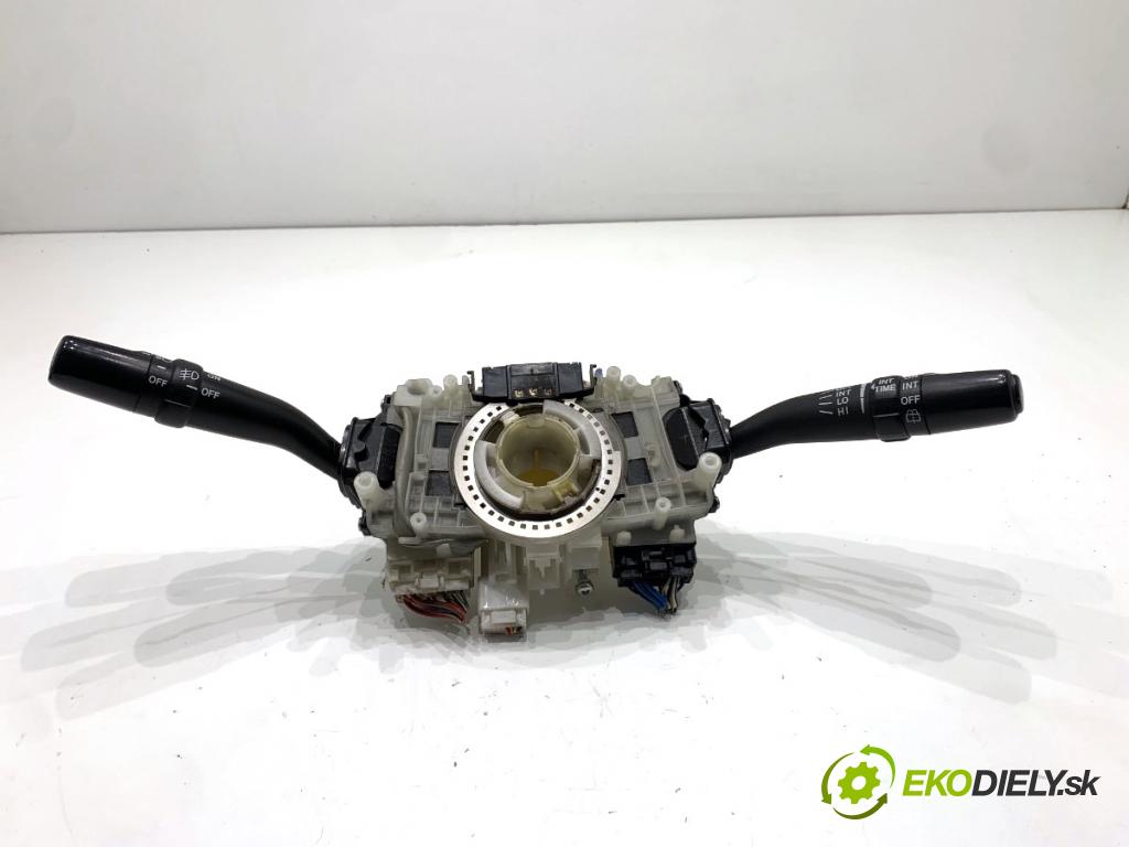 TOYOTA LAND CRUISER J12 samochód terenowy zamknięty 2006 127 kW 3.0 D-4D (KDJ120, KDJ125, KDJ121) 2982 přepínač kombinovaný 84310-60A60 (Páčky pod volantem)