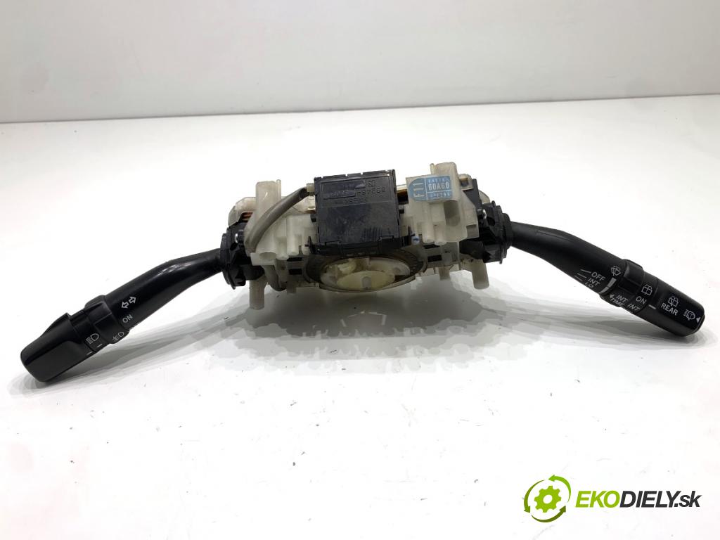 TOYOTA LAND CRUISER J12 samochód terenowy zamknięty 2006 127 kW 3.0 D-4D (KDJ120, KDJ125, KDJ121) 2982 přepínač kombinovaný 84310-60A60 (Páčky pod volantem)