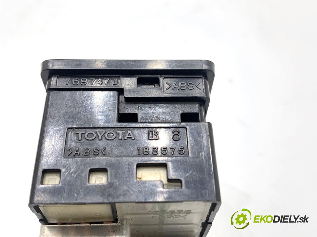 TOYOTA LAND CRUISER J12 samochód terenowy zamknięty 2006 127 kW 3.0 D-4D (KDJ120, KDJ125, KDJ121) 2982 Prepínač nastavenia spätných zrkadiel  (Prepínacie páčky pod volantom)