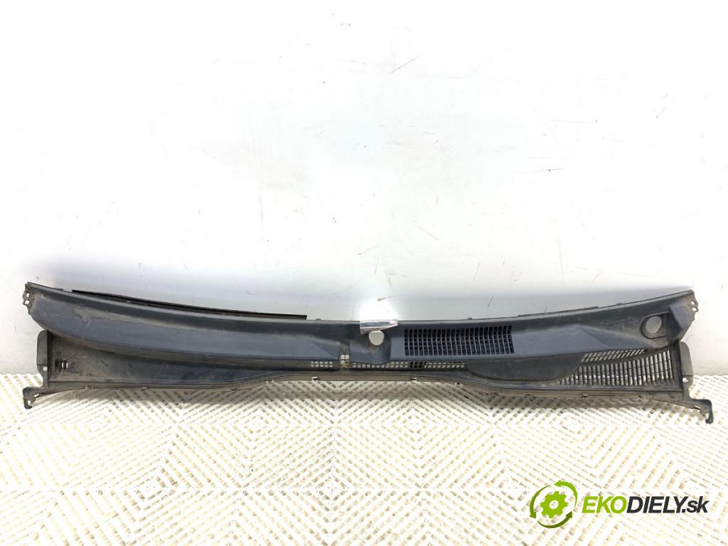 TOYOTA LAND CRUISER J12 samochód terenowy zamknięty 2006 127 kW 3.0 D-4D (KDJ120, KDJ125, KDJ121) 2982 torpédo plast pod čelní okno 55708-60050 (Plast pod čelním sklem)