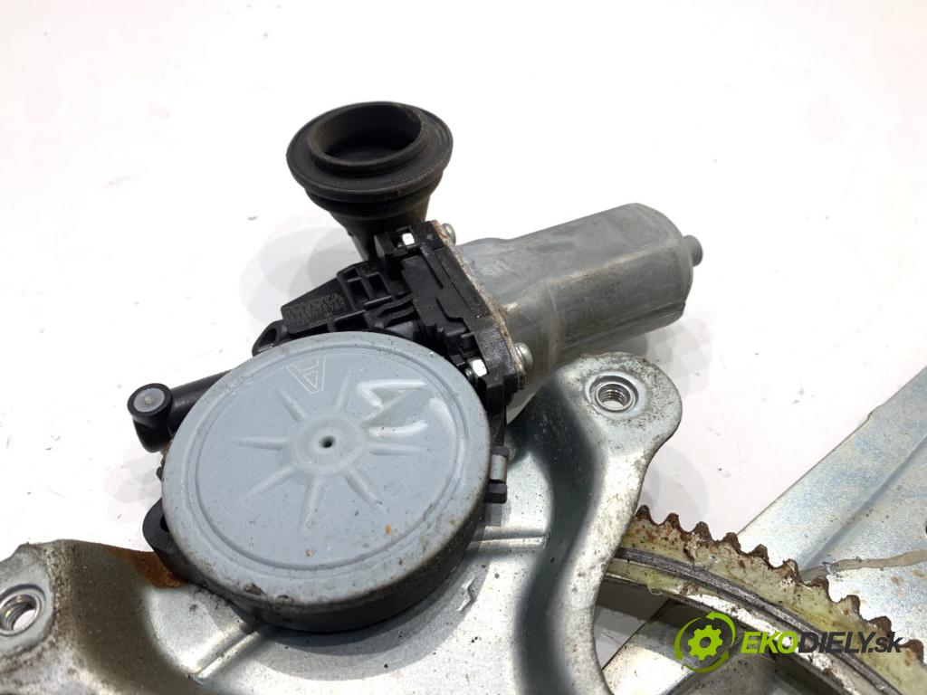 TOYOTA LAND CRUISER J12 samochód terenowy zamknięty 2006 127 kW 3.0 D-4D (KDJ120, KDJ125, KDJ121) 2982 Mechanizmus okna ľavy zad 85710-58010