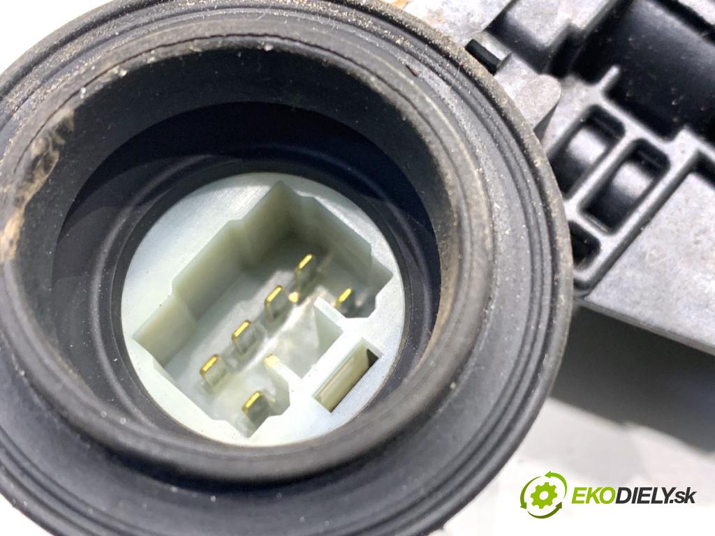 TOYOTA LAND CRUISER J12 samochód terenowy zamknięty 2006 127 kW 3.0 D-4D (KDJ120, KDJ125, KDJ121) 2982 Mechanizmus okna ľavy zad 85710-58010