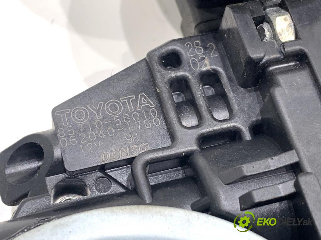 TOYOTA LAND CRUISER J12 samochód terenowy zamknięty 2006 127 kW 3.0 D-4D (KDJ120, KDJ125, KDJ121) 2982 Mechanizmus okna ľavy predný 85210-58010