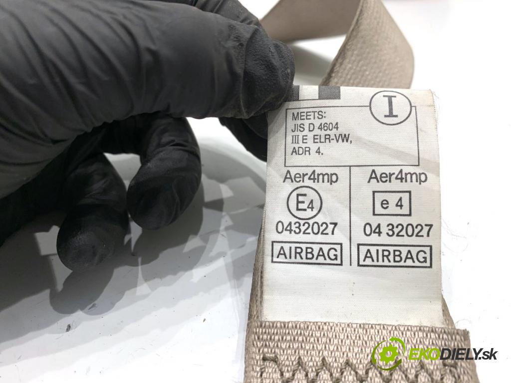 TOYOTA LAND CRUISER J12 samochód terenowy zamknięty 2006 127 kW 3.0 D-4D (KDJ120, KDJ125, KDJ121) 2982 držák bezpečnost levý přední část