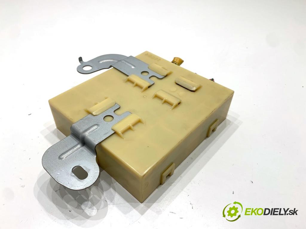 TOYOTA LAND CRUISER J12 samochód terenowy zamknięty 2006 127 kW 3.0 D-4D (KDJ120, KDJ125, KDJ121) 2982 modul komfortu 88650-60682 (Komfortní modul)