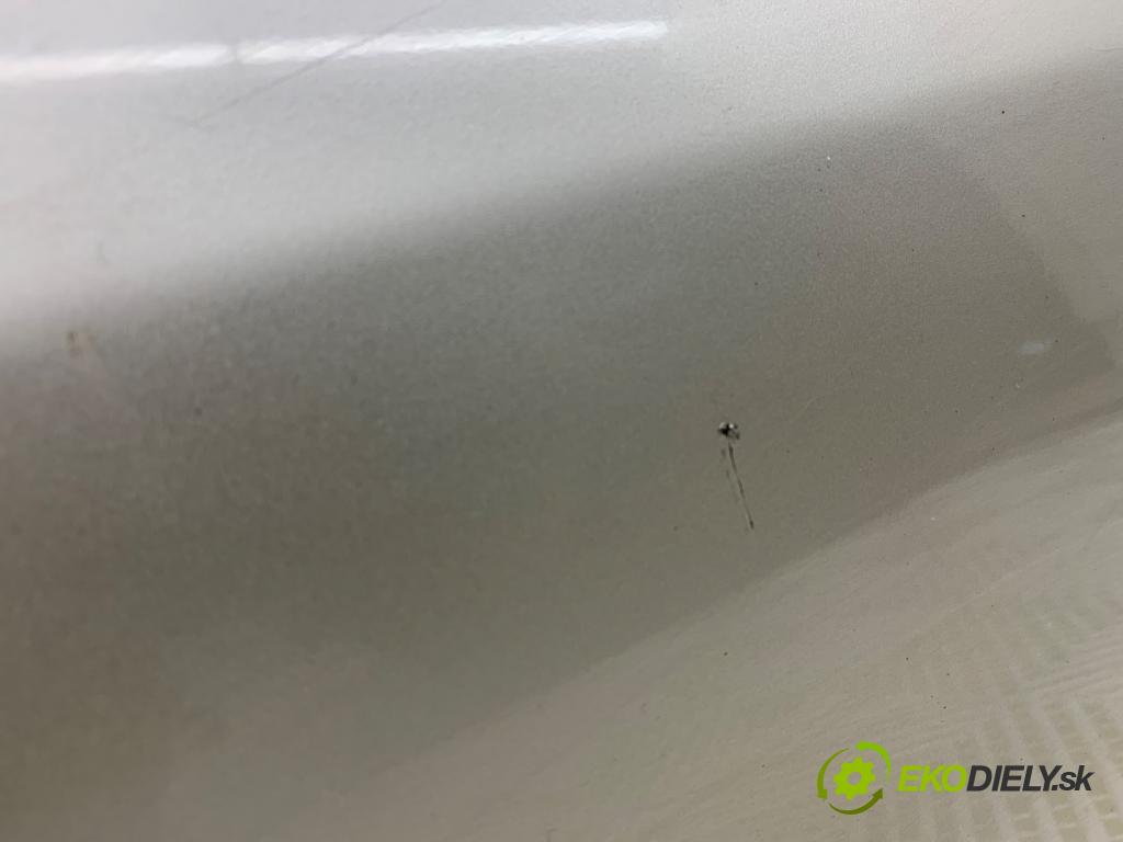 TOYOTA LAND CRUISER J12 samochód terenowy zamknięty 2006 127 kW 3.0 D-4D (KDJ120, KDJ125, KDJ121) 2982 Lišta Dvere pravy zad