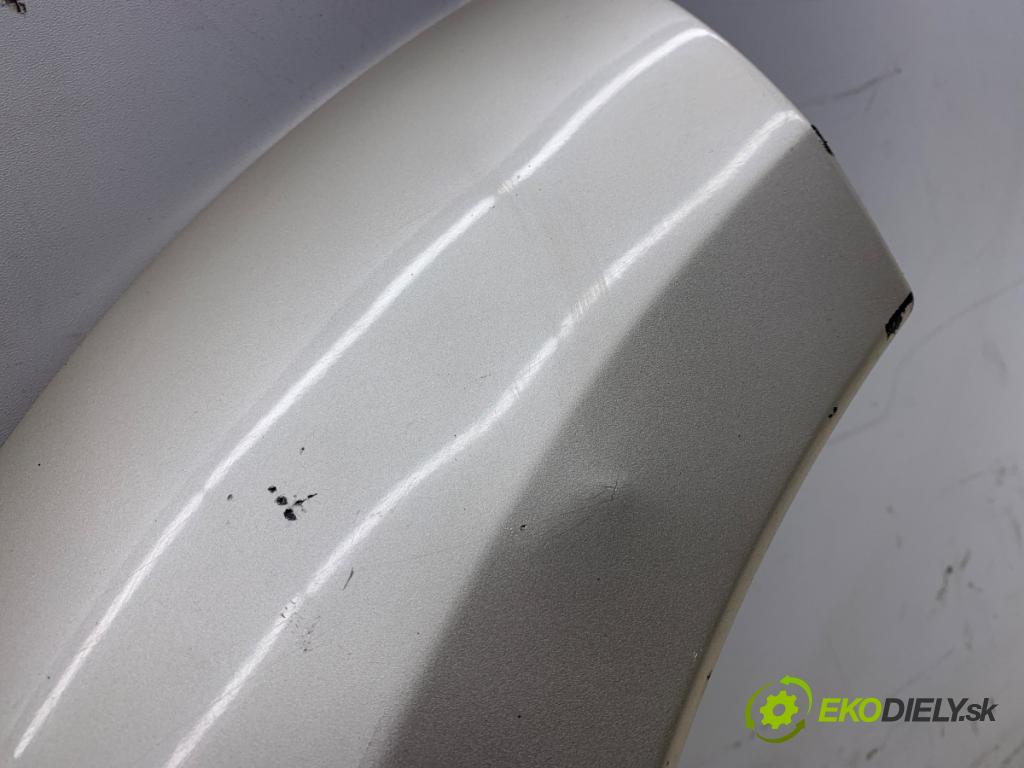 TOYOTA LAND CRUISER J12 samochód terenowy zamknięty 2006 127 kW 3.0 D-4D (KDJ120, KDJ125, KDJ121) 2982 Lišta Dvere ľavy zad