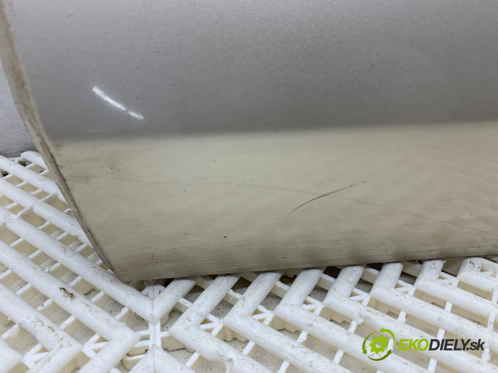 TOYOTA LAND CRUISER J12 samochód terenowy zamknięty 2006 127 kW 3.0 D-4D (KDJ120, KDJ125, KDJ121) 2982 Lišta Dvere ľavy zad