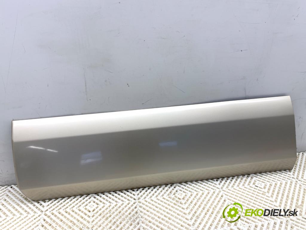 TOYOTA LAND CRUISER J12 samochód terenowy zamknięty 2006 127 kW 3.0 D-4D (KDJ120, KDJ125, KDJ121) 2982 lišta dveře levý přední část 