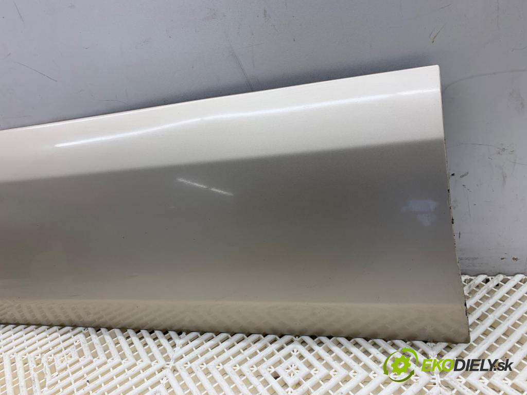 TOYOTA LAND CRUISER J12 samochód terenowy zamknięty 2006 127 kW 3.0 D-4D (KDJ120, KDJ125, KDJ121) 2982 Lišta Dvere ľavy predný