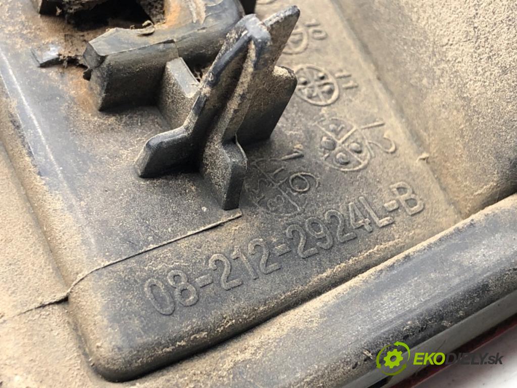TOYOTA LAND CRUISER J12 samochód terenowy zamknięty 2006 127 kW 3.0 D-4D (KDJ120, KDJ125, KDJ121) 2982 Svetlo nárazníka ľavy zad