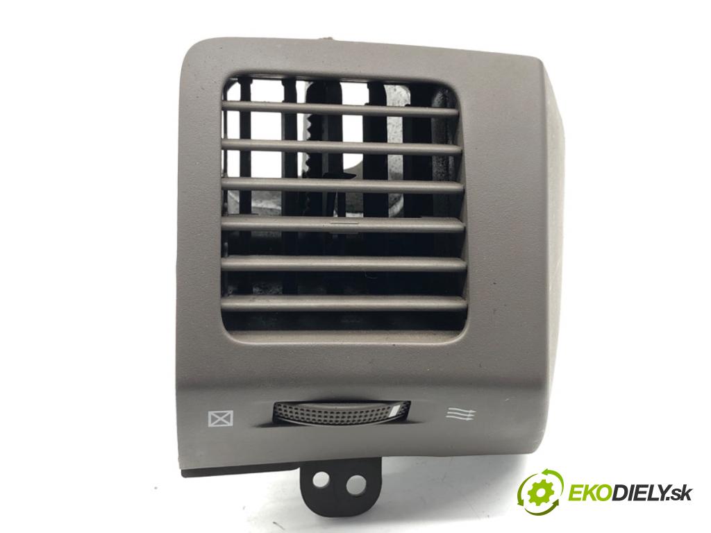 TOYOTA LAND CRUISER J12 samochód terenowy zamknięty 2006 127 kW 3.0 D-4D (KDJ120, KDJ125, KDJ121) 2982 mří topení pravý přední část 55660-60140