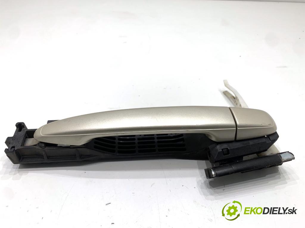 TOYOTA LAND CRUISER J12 samochód terenowy zamknięty 2006 127 kW 3.0 D-4D (KDJ120, KDJ125, KDJ121) 2982 klika vnejší pravý zadní část 