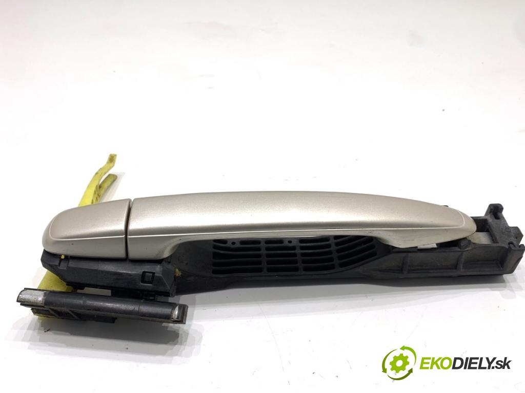 TOYOTA LAND CRUISER J12 samochód terenowy zamknięty 2006 127 kW 3.0 D-4D (KDJ120, KDJ125, KDJ121) 2982 klika vnejší levý zadní část 