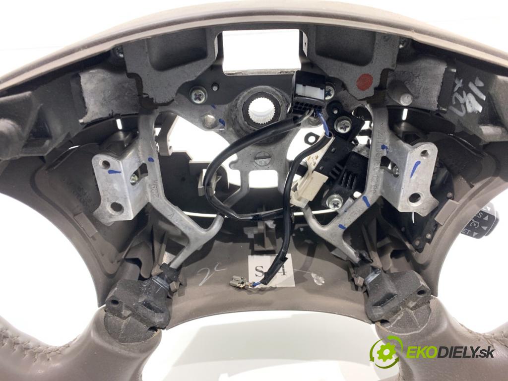 TOYOTA LAND CRUISER J12 samochód terenowy zamknięty 2006 127 kW 3.0 D-4D (KDJ120, KDJ125, KDJ121) 2982 volant  (Volant)