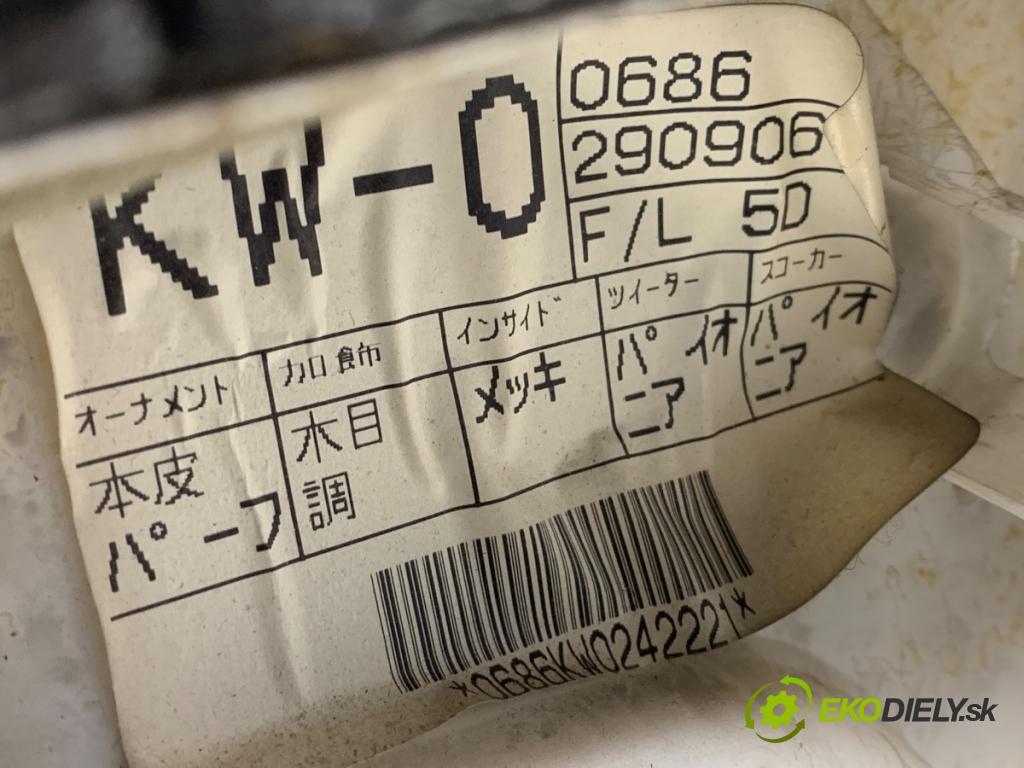 TOYOTA LAND CRUISER J12 samochód terenowy zamknięty 2006 127 kW 3.0 D-4D (KDJ120, KDJ125, KDJ121) 2982 ča dveře levý přední část