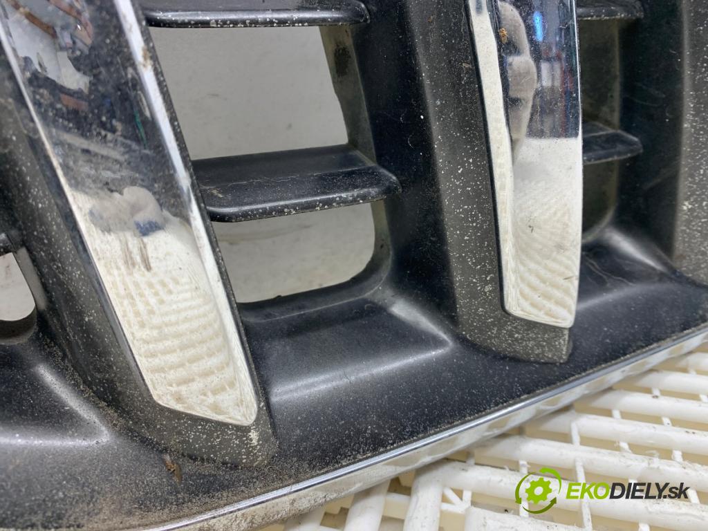 TOYOTA LAND CRUISER J12 samochód terenowy zamknięty 2006 127 kW 3.0 D-4D (KDJ120, KDJ125, KDJ121) 2982 Mriežka maska  (Mriežka predná (maska chladiča))