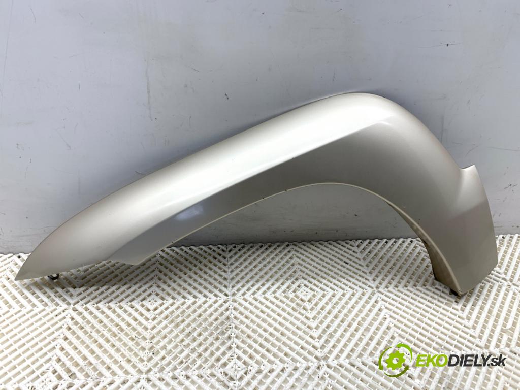 TOYOTA LAND CRUISER J12 samochód terenowy zamknięty 2006 127 kW 3.0 D-4D (KDJ120, KDJ125, KDJ121) 2982 Lišta blatníka predný ľavá strana 