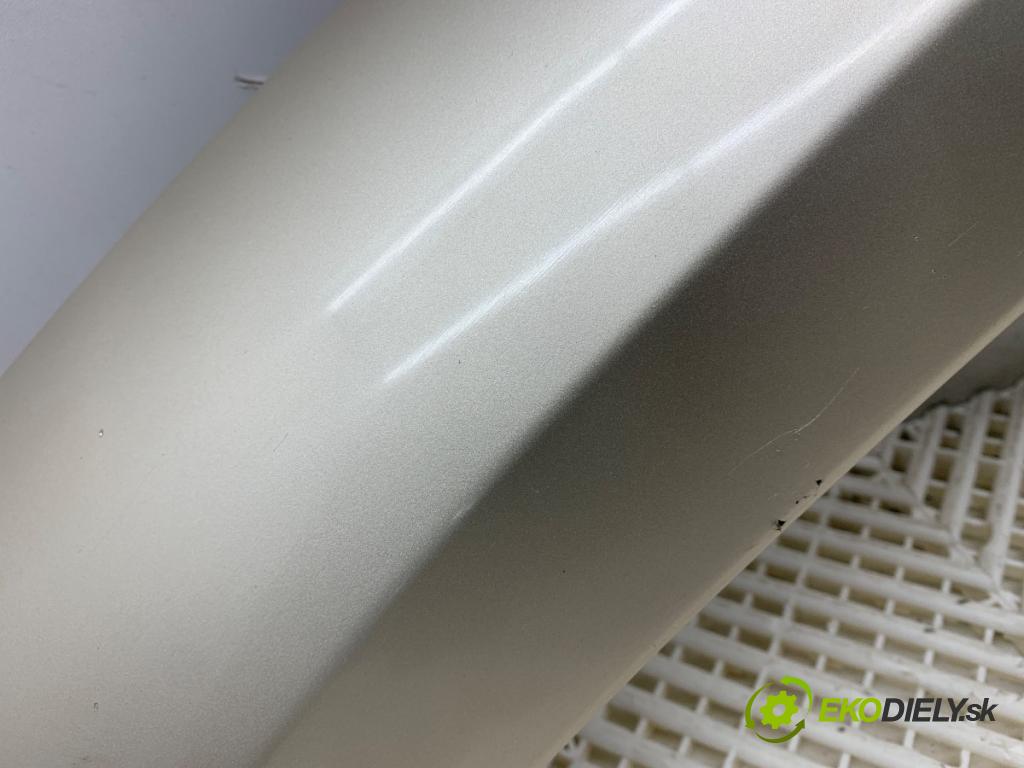 TOYOTA LAND CRUISER J12 samochód terenowy zamknięty 2006 127 kW 3.0 D-4D (KDJ120, KDJ125, KDJ121) 2982 Lišta blatníka predný ľavá strana