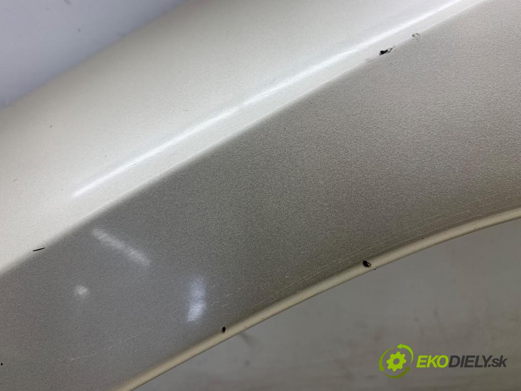 TOYOTA LAND CRUISER J12 samochód terenowy zamknięty 2006 127 kW 3.0 D-4D (KDJ120, KDJ125, KDJ121) 2982 Lišta blatníka predný ľavá strana