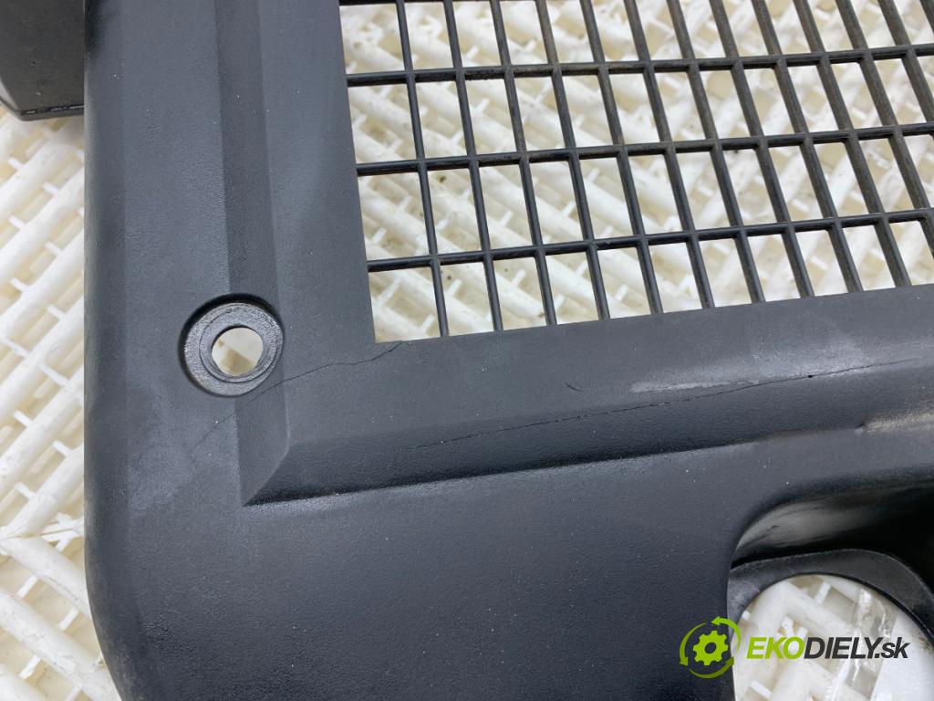 TOYOTA LAND CRUISER J12 samochód terenowy zamknięty 2006 127 kW 3.0 D-4D (KDJ120, KDJ125, KDJ121) 2982 kryt motora  (Kryt motoru )