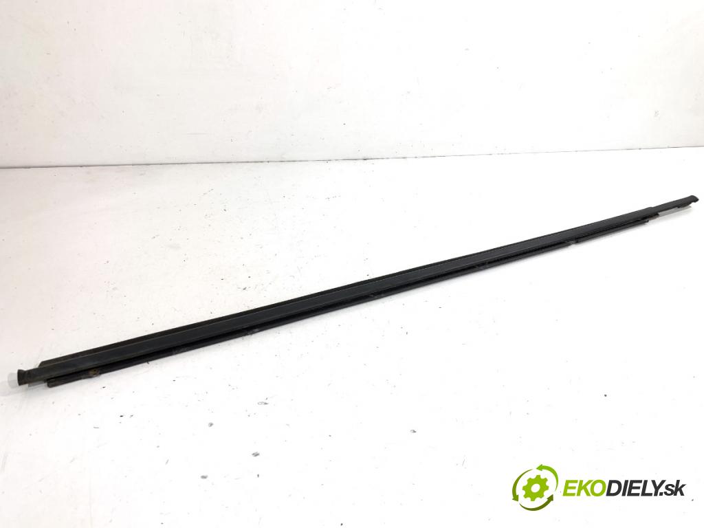 TOYOTA LAND CRUISER J12 samochód terenowy zamknięty 2006 127 kW 3.0 D-4D (KDJ120, KDJ125, KDJ121) 2982 lišta Sbírání: přední část levý 