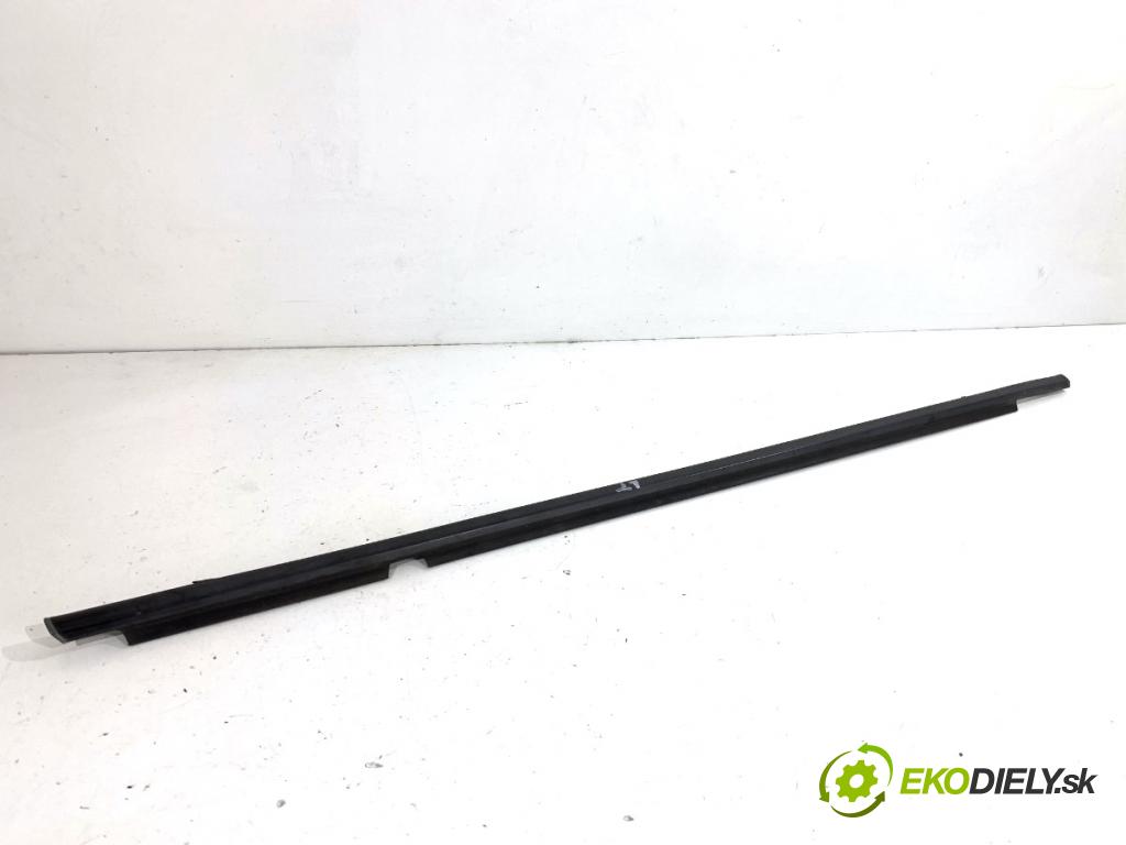 TOYOTA LAND CRUISER J12 samochód terenowy zamknięty 2006 127 kW 3.0 D-4D (KDJ120, KDJ125, KDJ121) 2982 lišta Sbírání: zadní část levý 