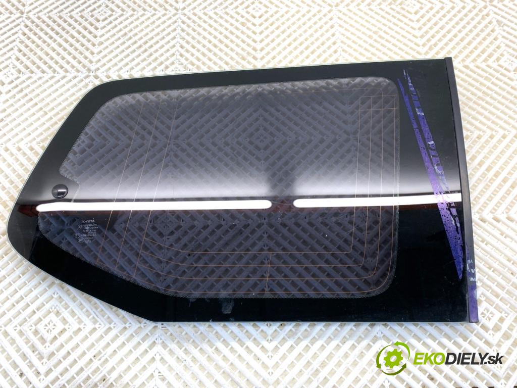 TOYOTA LAND CRUISER J12 samochód terenowy zamknięty 2006 127 kW 3.0 D-4D (KDJ120, KDJ125, KDJ121) 2982 okno pravý zadní část dveří 