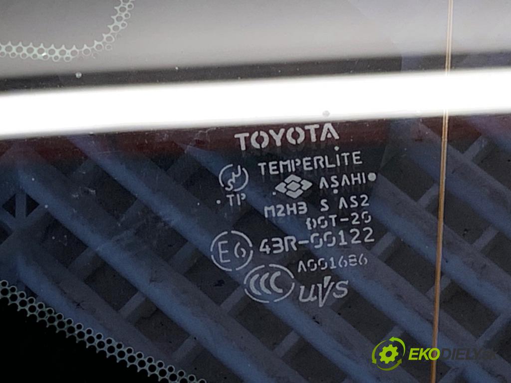 TOYOTA LAND CRUISER J12 samochód terenowy zamknięty 2006 127 kW 3.0 D-4D (KDJ120, KDJ125, KDJ121) 2982 Okno pravy zad dverí