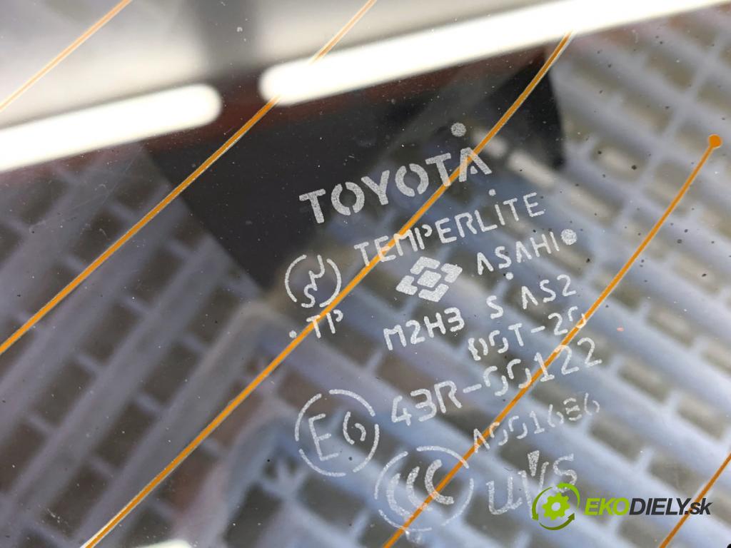 TOYOTA LAND CRUISER J12 samochód terenowy zamknięty 2006 127 kW 3.0 D-4D (KDJ120, KDJ125, KDJ121) 2982 Okno ľavy zad dverí