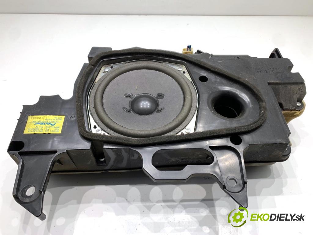 TOYOTA LAND CRUISER J12 samochód terenowy zamknięty 2006 127 kW 3.0 D-4D (KDJ120, KDJ125, KDJ121) 2982 subwoofer 86150-60110 (Audio zariadenie)