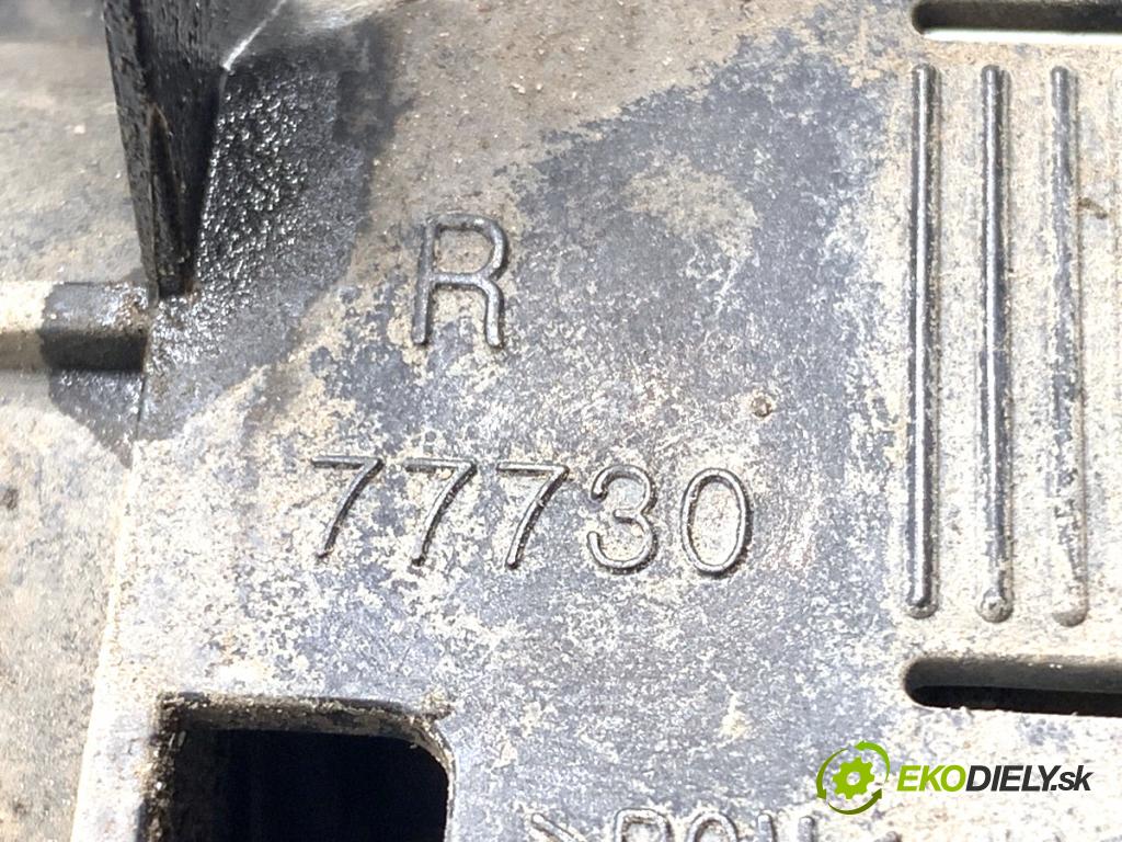 TOYOTA LAND CRUISER J12 samochód terenowy zamknięty 2006 127 kW 3.0 D-4D (KDJ120, KDJ125, KDJ121) 2982 ostřikovače světla pravý přední část