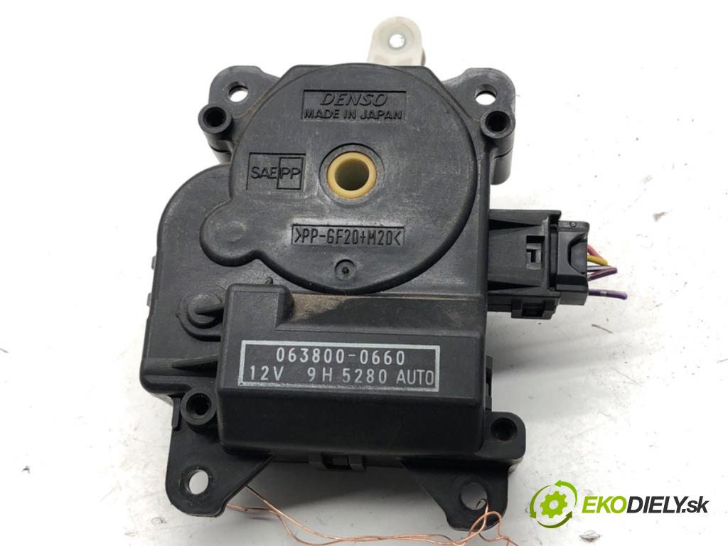 TOYOTA LAND CRUISER J12 samochód terenowy zamknięty 2006 127 kW 3.0 D-4D (KDJ120, KDJ125, KDJ121) 2982 motor topení 063800-0660