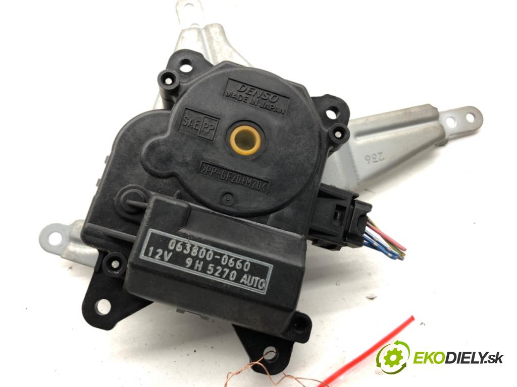 TOYOTA LAND CRUISER J12 samochód terenowy zamknięty 2006 127 kW 3.0 D-4D (KDJ120, KDJ125, KDJ121) 2982 motor topení 063800-0660