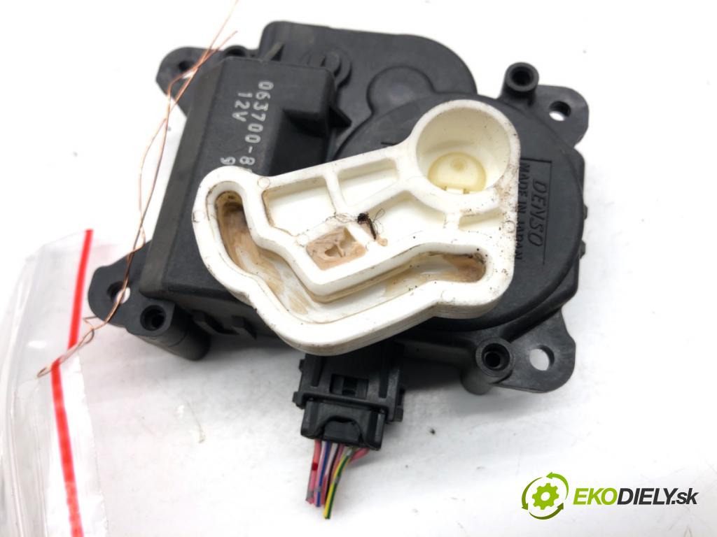 TOYOTA LAND CRUISER J12 samochód terenowy zamknięty 2006 127 kW 3.0 D-4D (KDJ120, KDJ125, KDJ121) 2982 Motor kúrenia 063700-8860