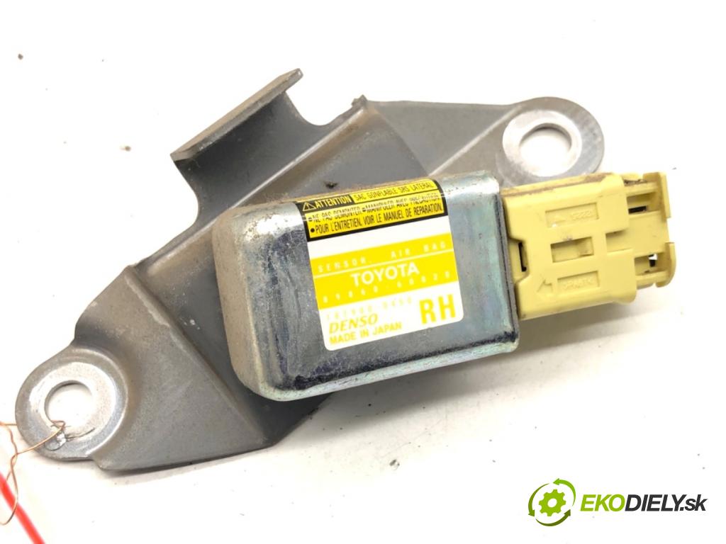 TOYOTA LAND CRUISER J12 samochód terenowy zamknięty 2006 127 kW 3.0 D-4D (KDJ120, KDJ125, KDJ121) 2982 snímač nárazu 89860-60020 (Snímač nárazu)